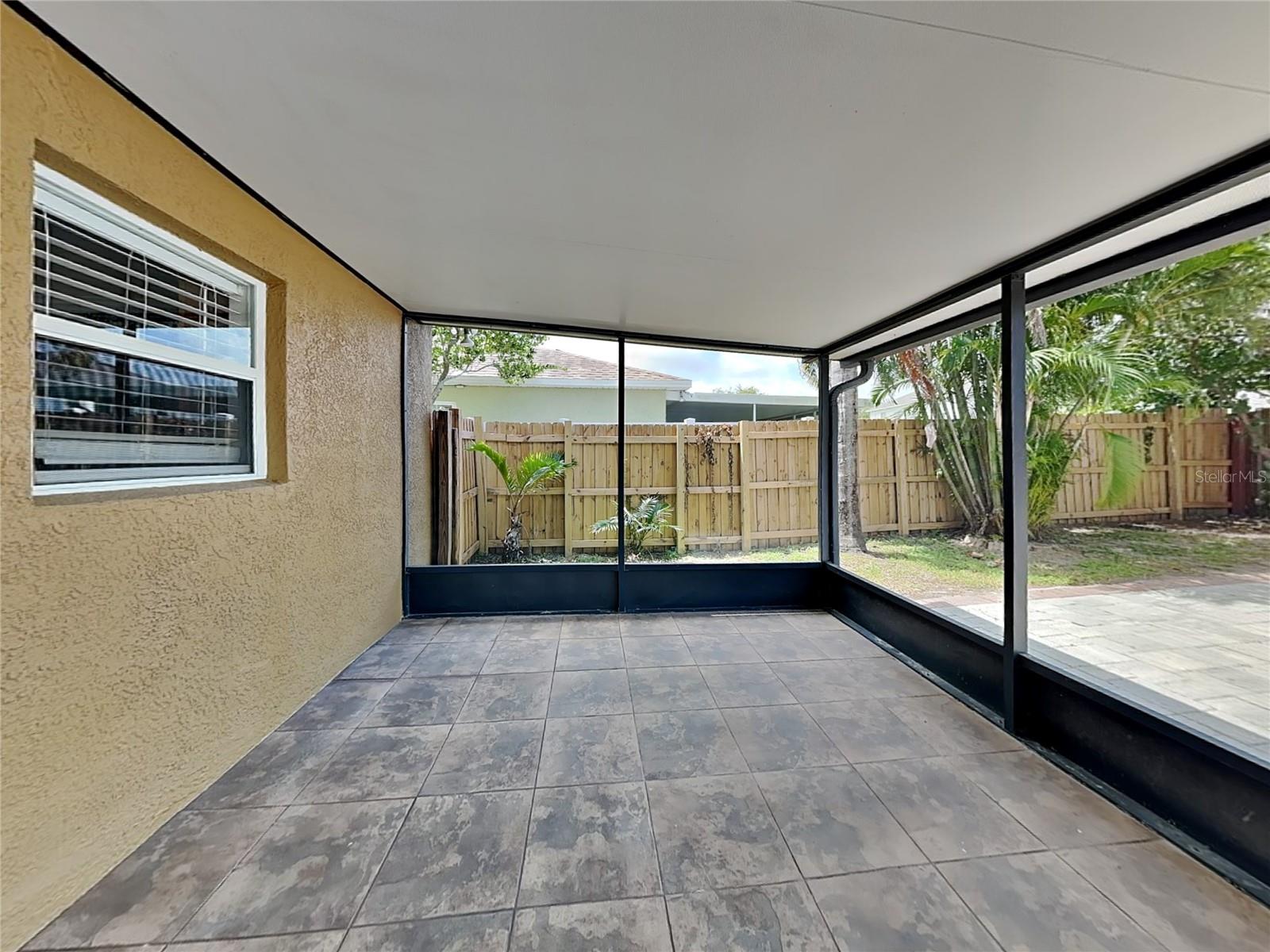 Image 19 of 20 For 12610 Lake Vista Drive