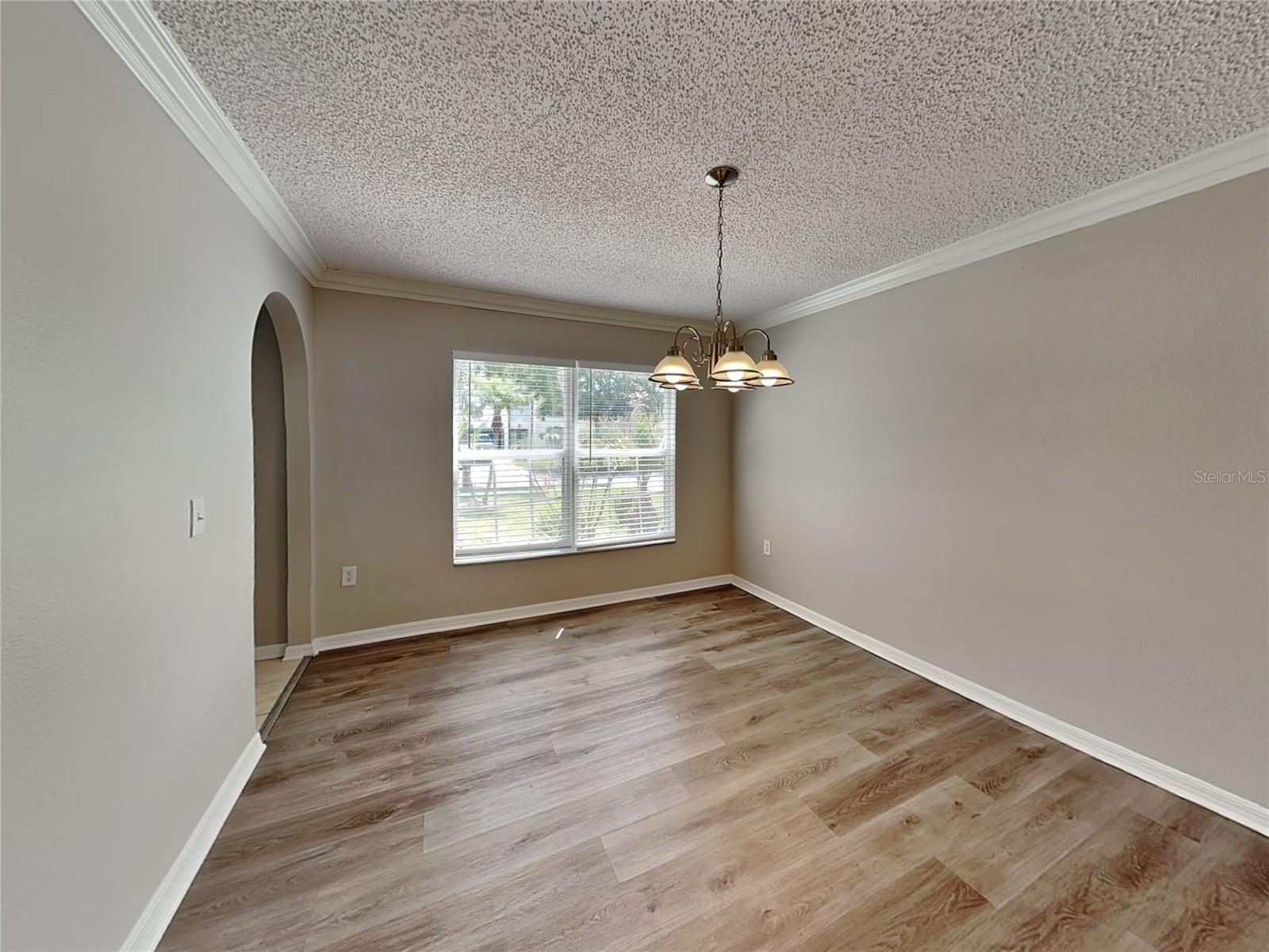 Image 4 of 20 For 12610 Lake Vista Drive