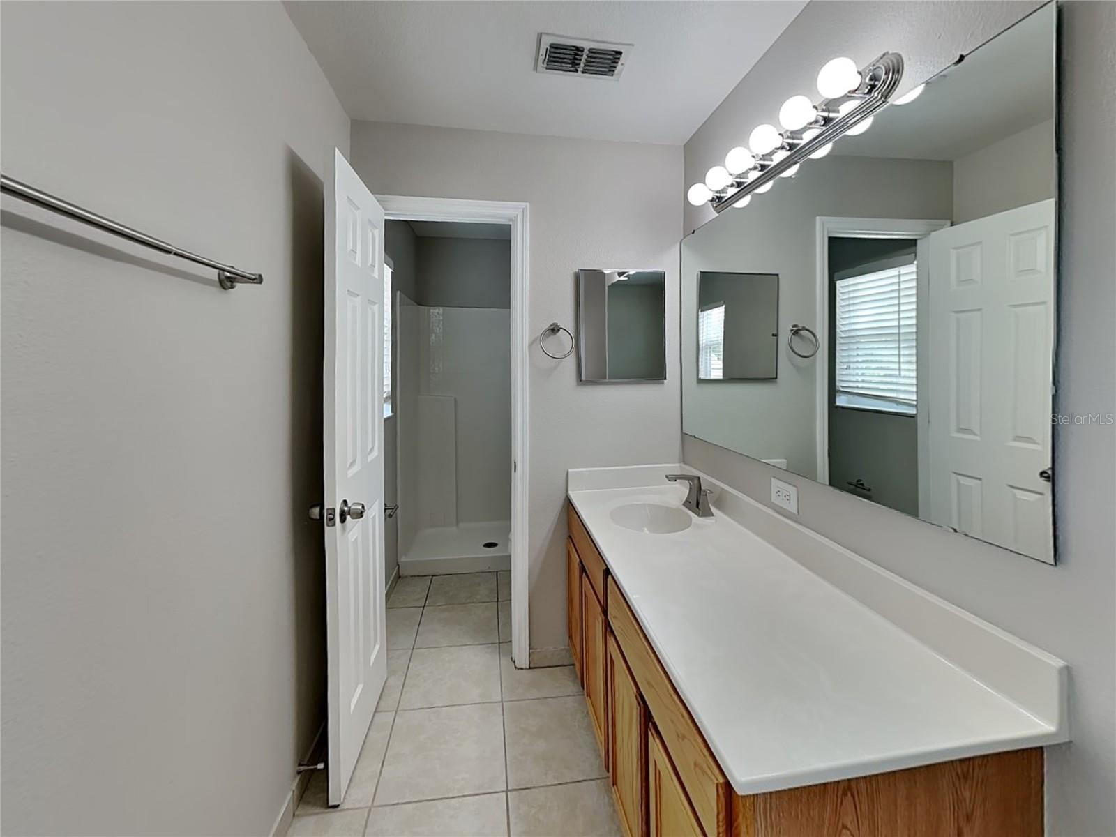 Image 8 of 20 For 12610 Lake Vista Drive