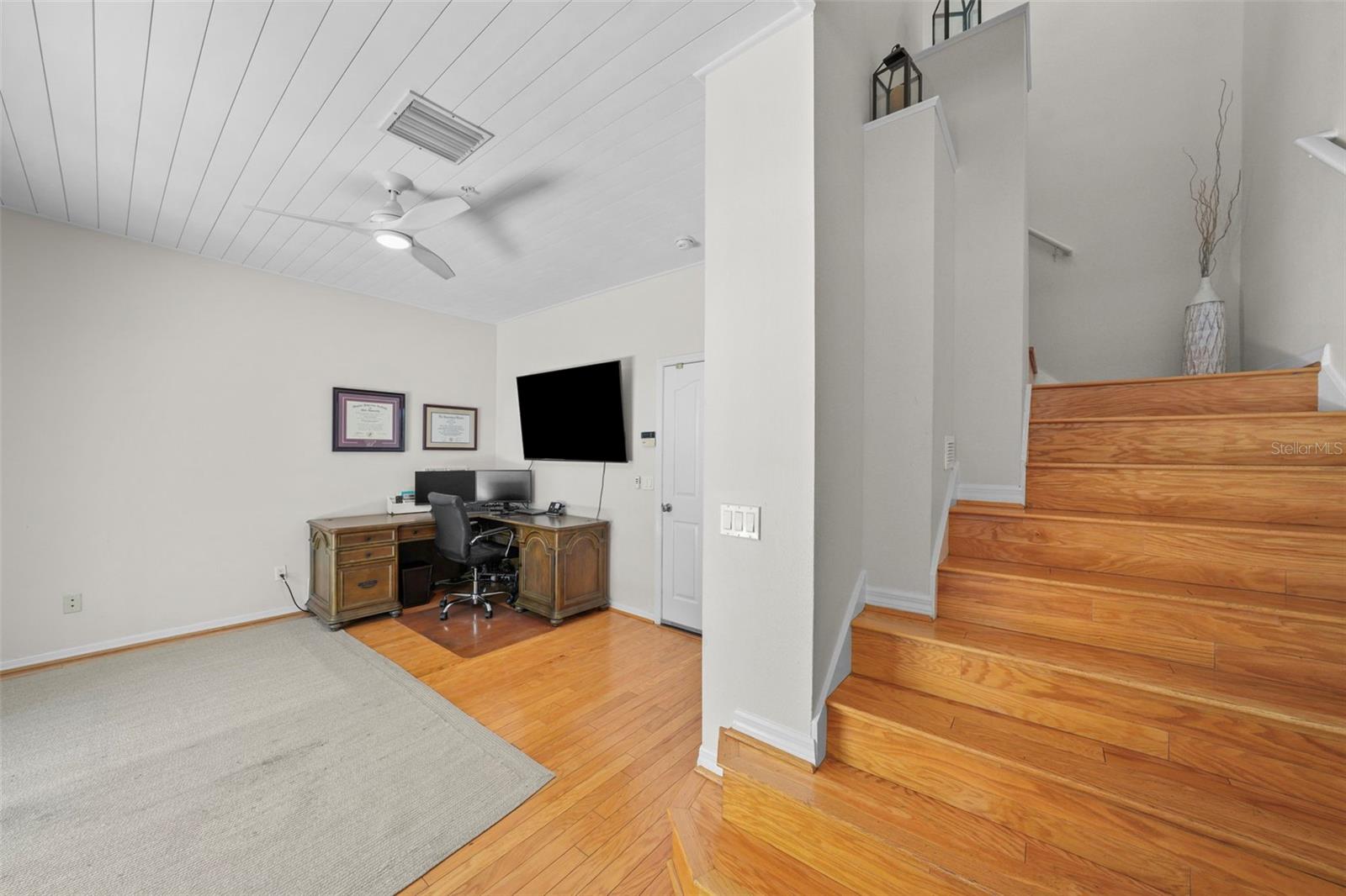Image 31 of 68 For 1451 Harbour Walk Road