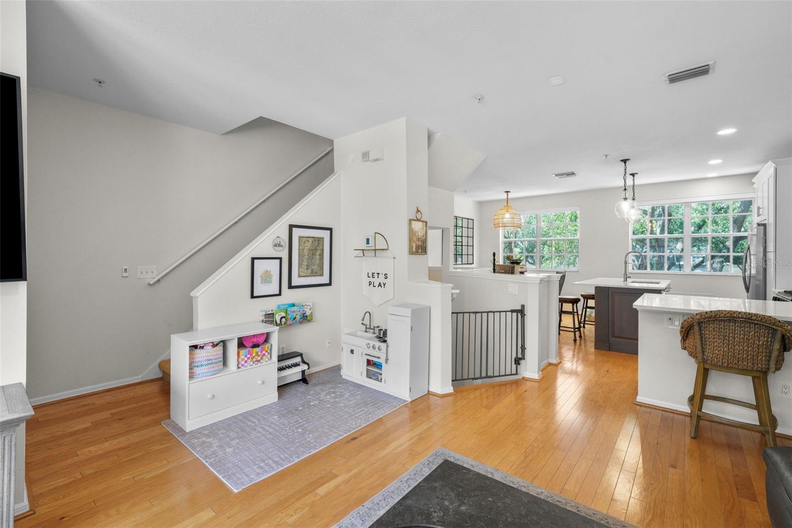 Image 4 of 68 For 1451 Harbour Walk Road