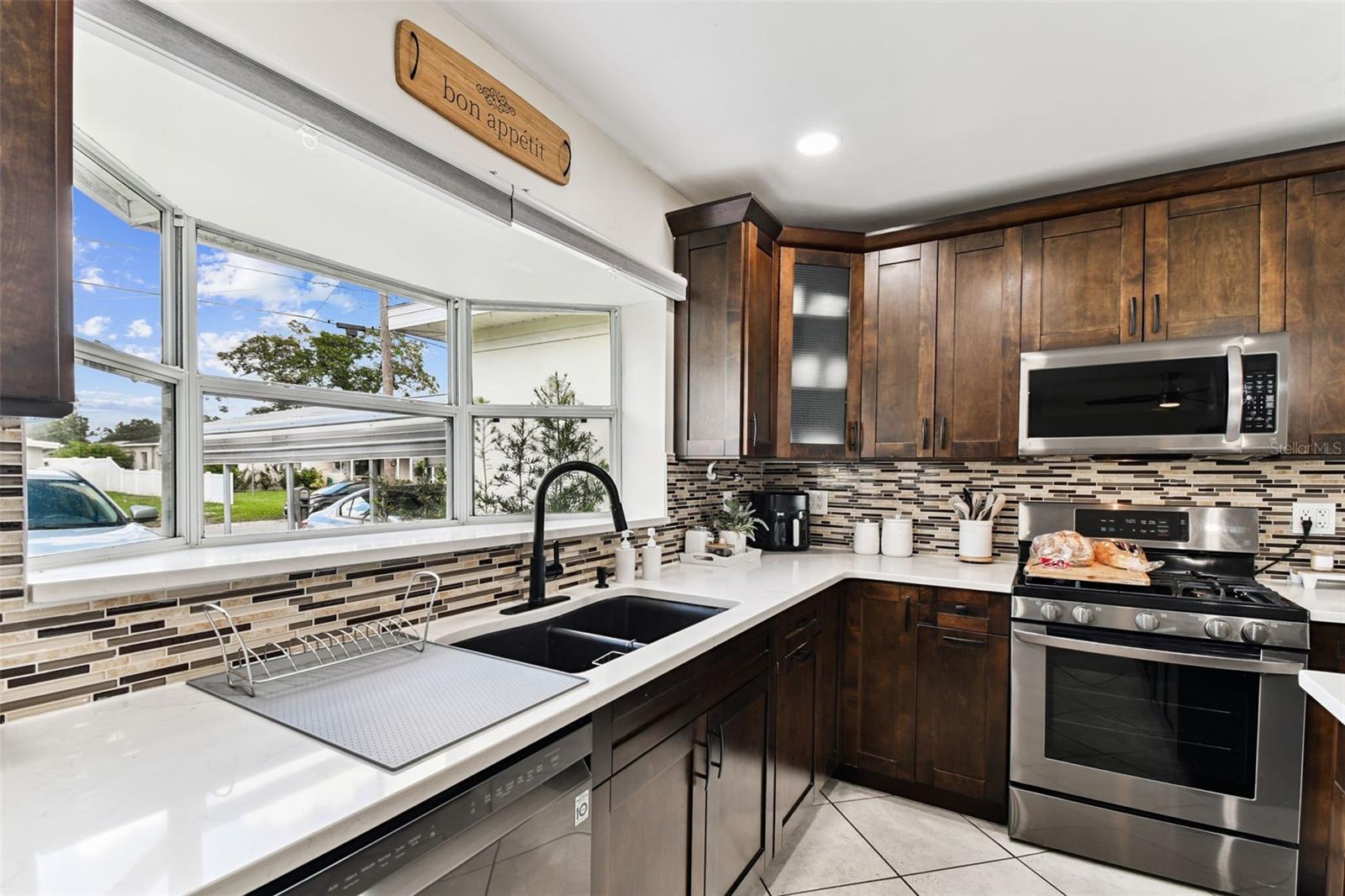 Image 10 of 45 For 2916 Clifton Street