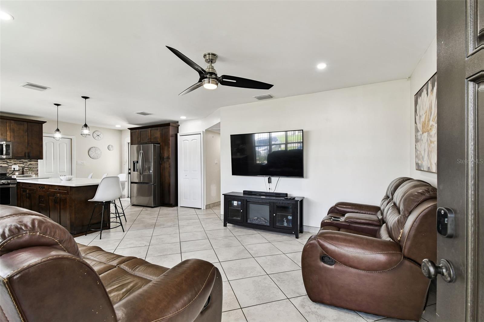Image 13 of 45 For 2916 Clifton Street