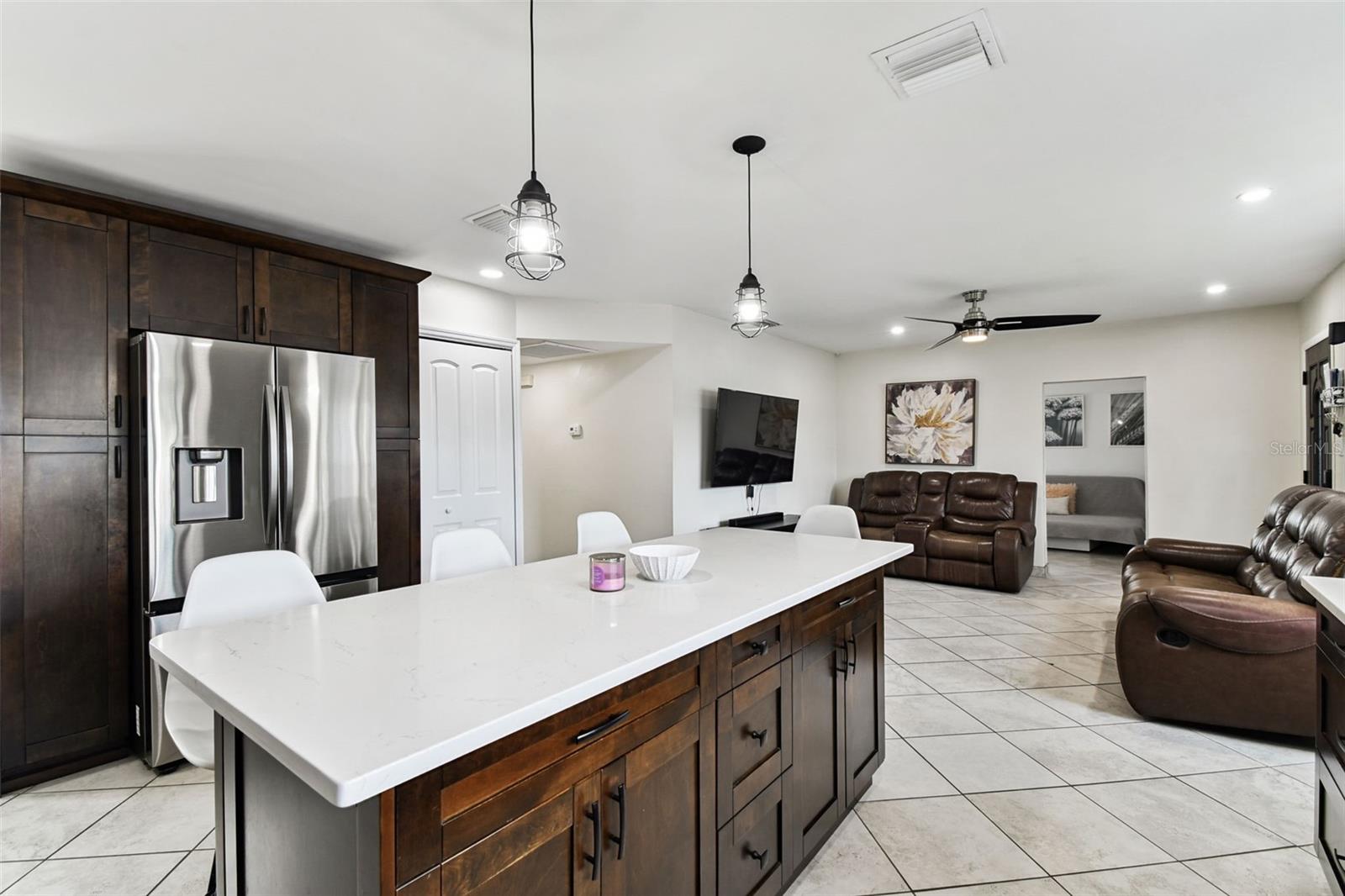 Image 9 of 45 For 2916 Clifton Street
