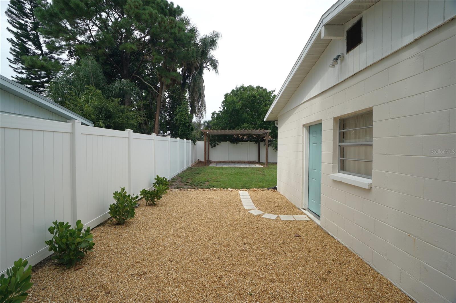 Image 15 of 19 For 3209 Wallace Avenue