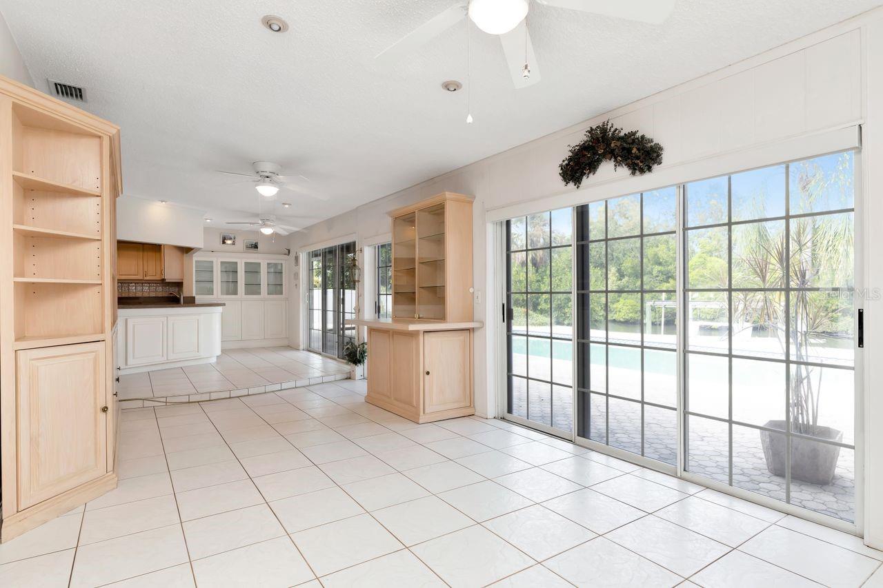 Image 11 of 78 For 1113 45th Avenue Ne