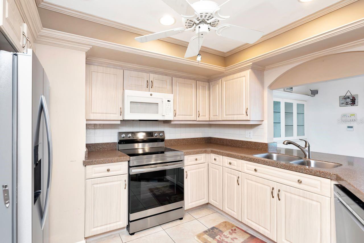 Image 17 of 78 For 1113 45th Avenue Ne