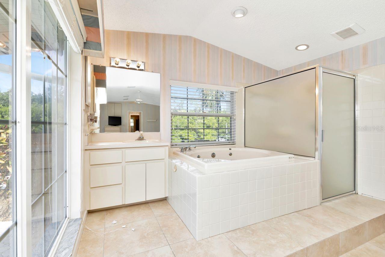 Image 26 of 78 For 1113 45th Avenue Ne