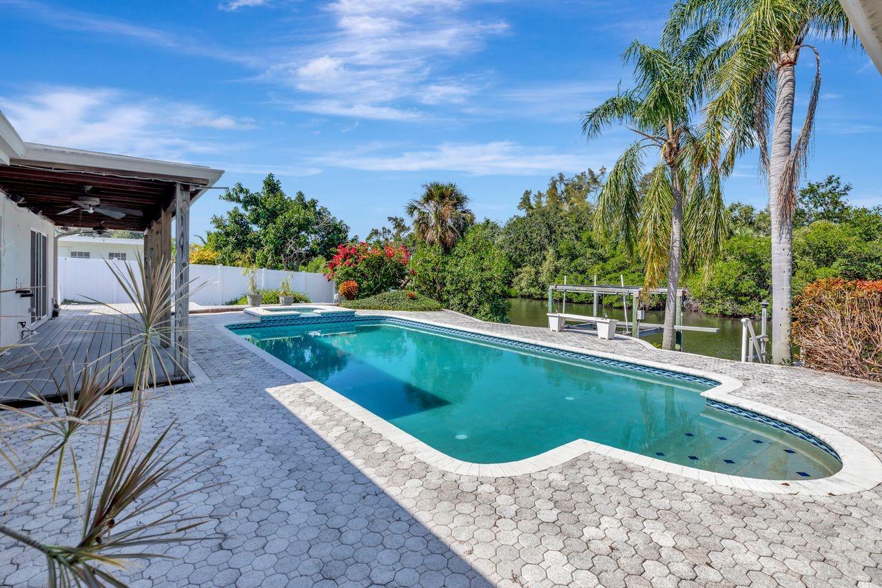 Image 51 of 78 For 1113 45th Avenue Ne