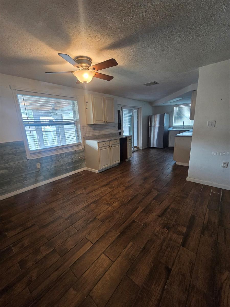 Image 7 of 37 For 7234 Heath Drive
