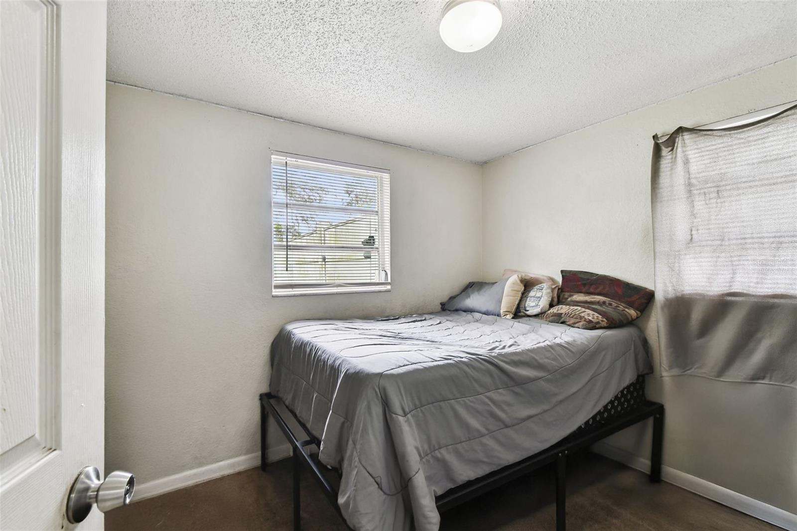 Image 4 of 13 For 10101 11th Street