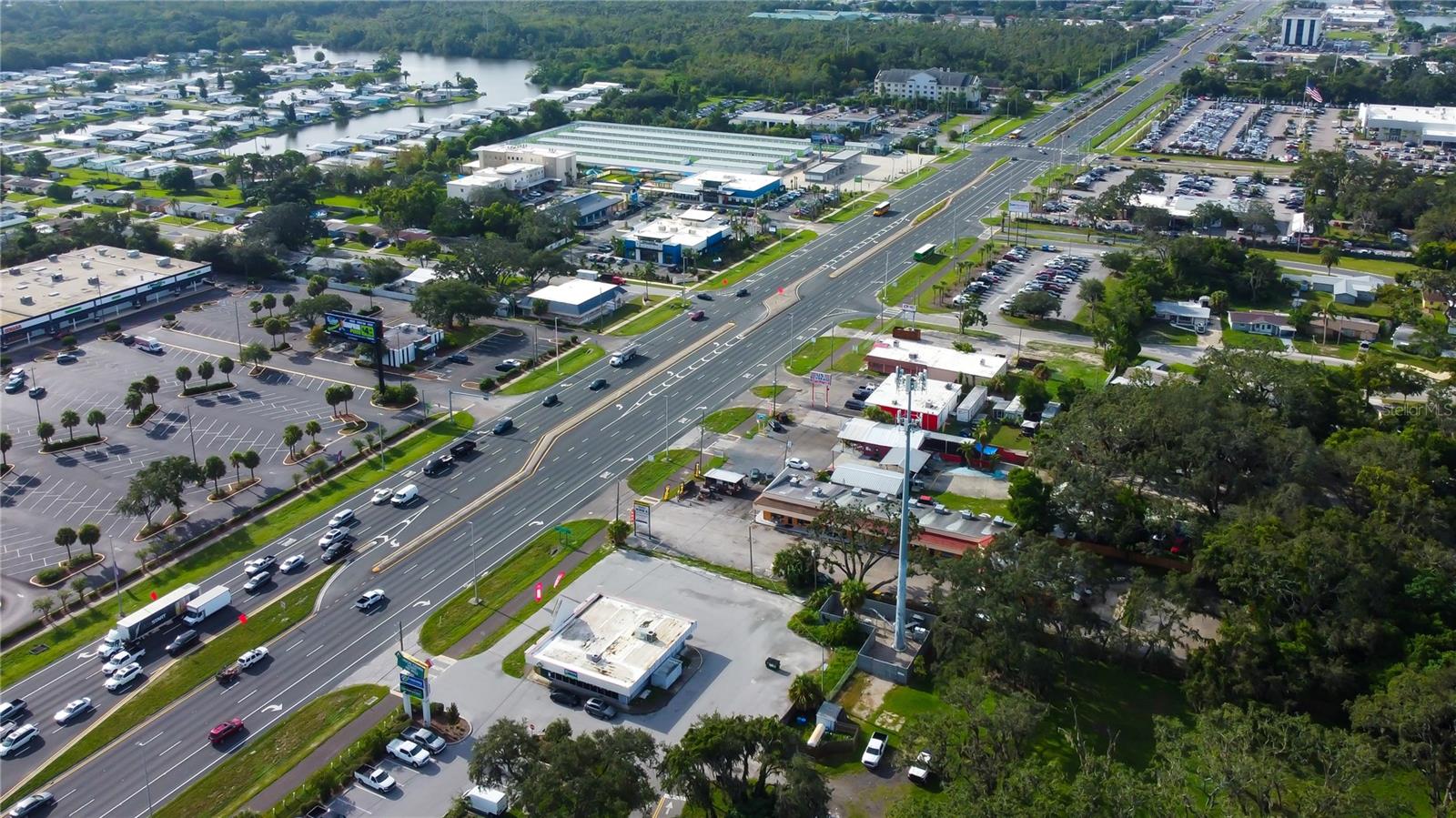 Listing photo id 11 for 3333 Us Highway 19  5