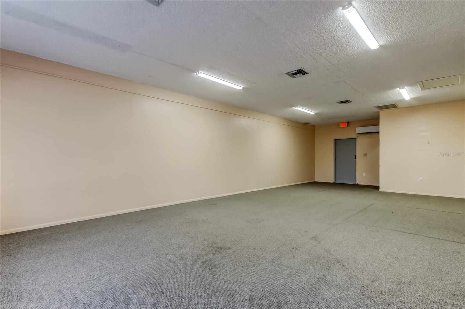 Listing photo id 15 for 3333 Us Highway 19  5