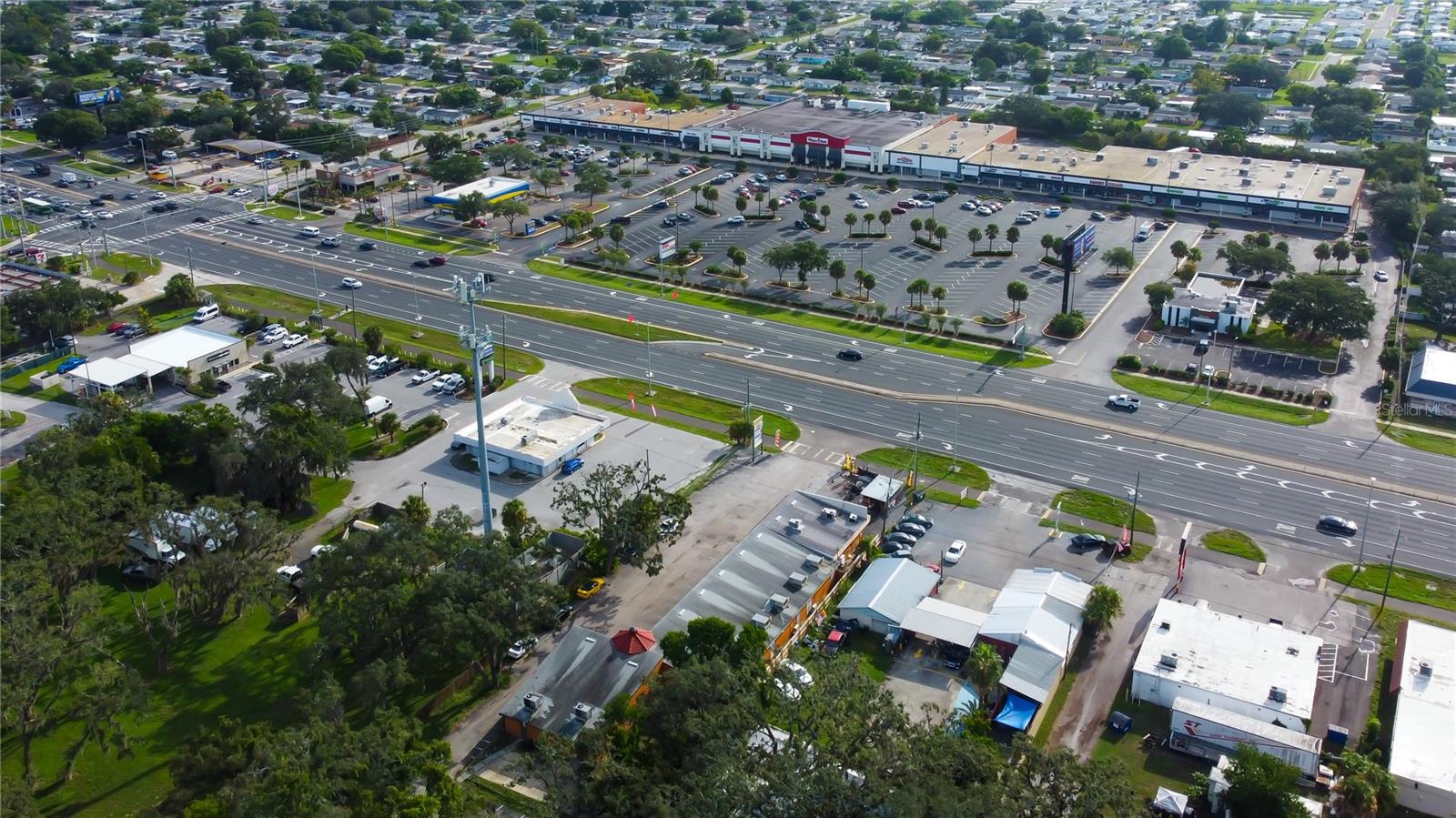 Listing photo id 6 for 3333 Us Highway 19  5