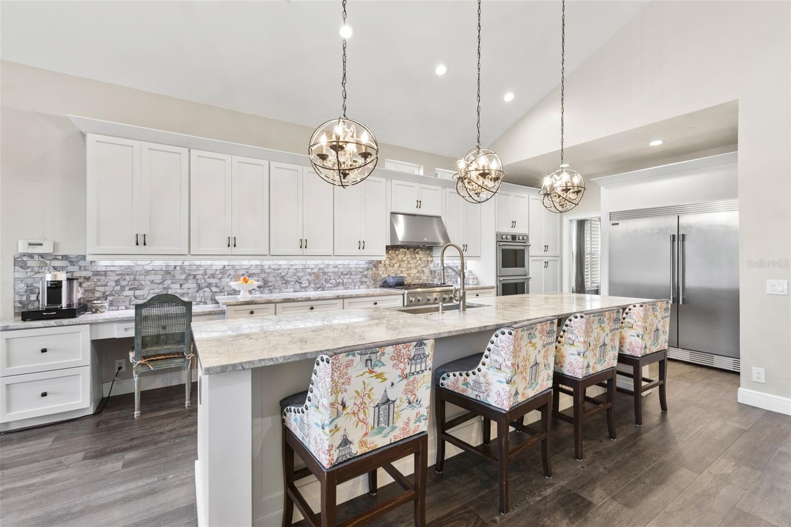 Image 11 of 62 For 304 9th Avenue E