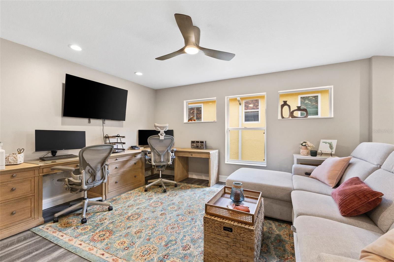 Image 32 of 62 For 304 9th Avenue E
