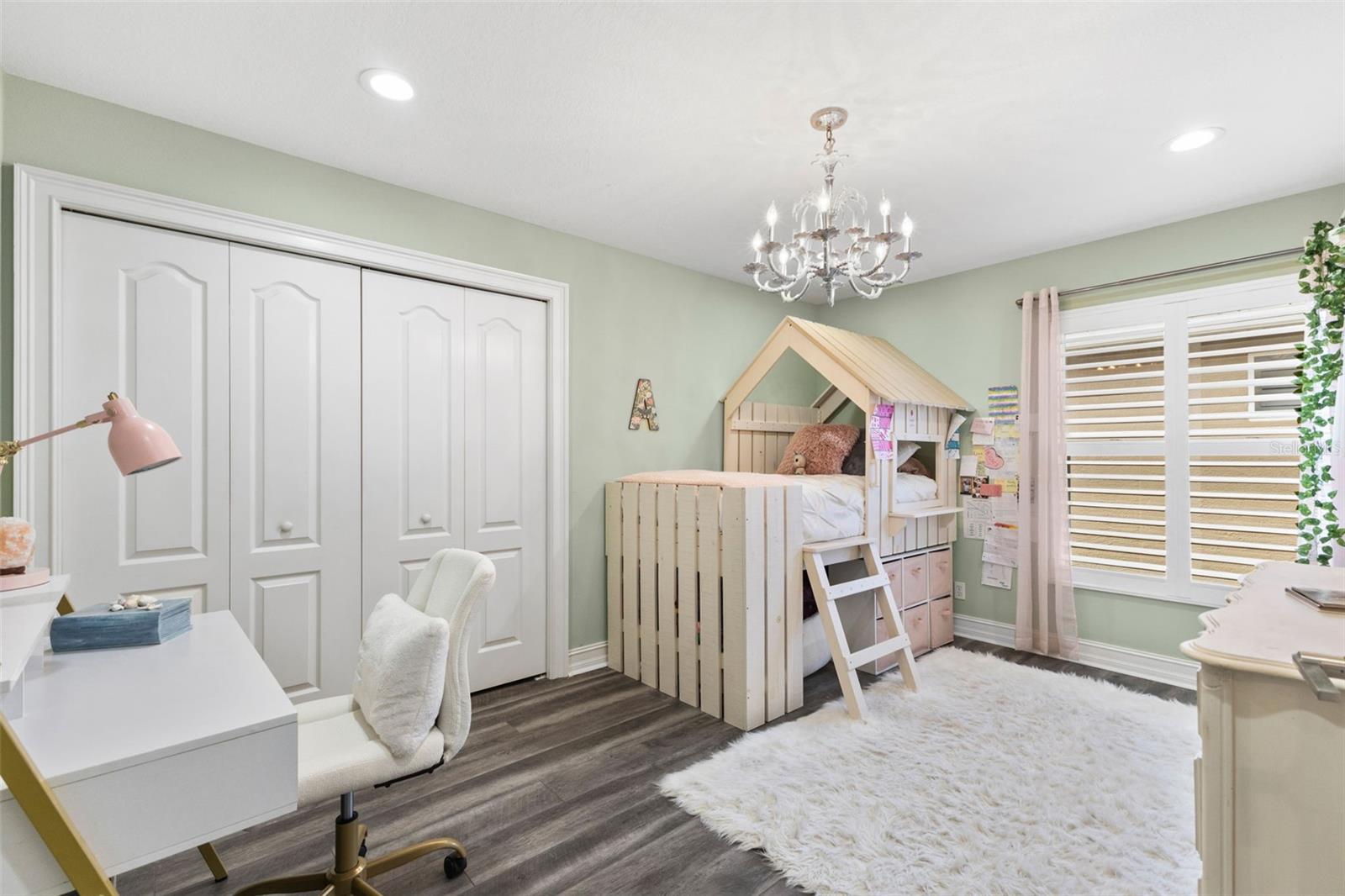 Image 33 of 62 For 304 9th Avenue E