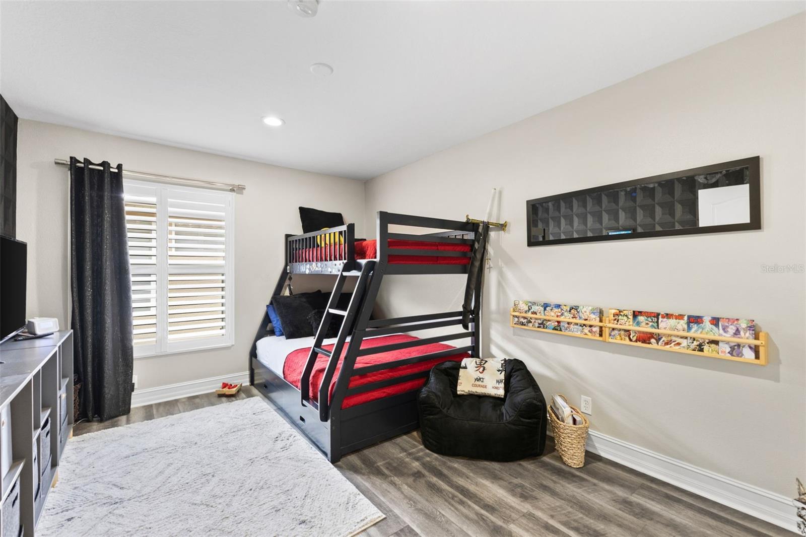 Image 34 of 62 For 304 9th Avenue E