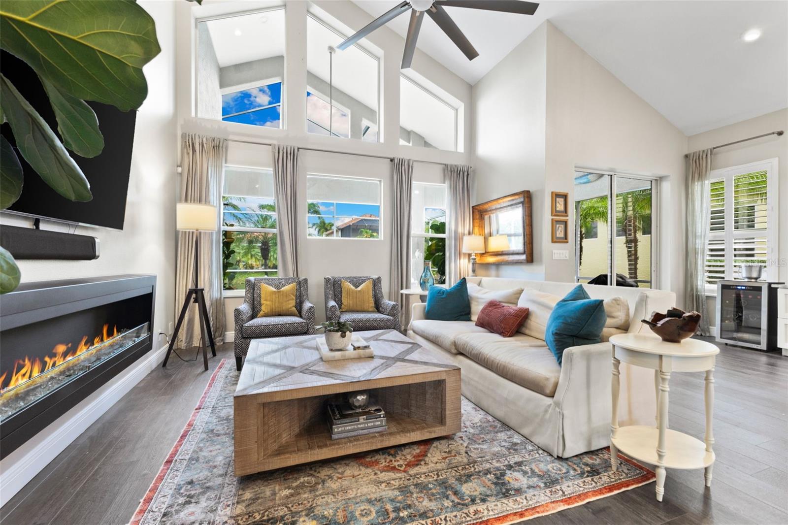 Image 5 of 62 For 304 9th Avenue E