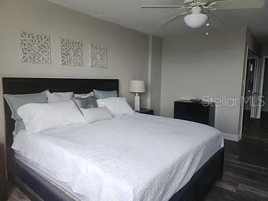 Image 20 of 26 For 400 Island Way 512