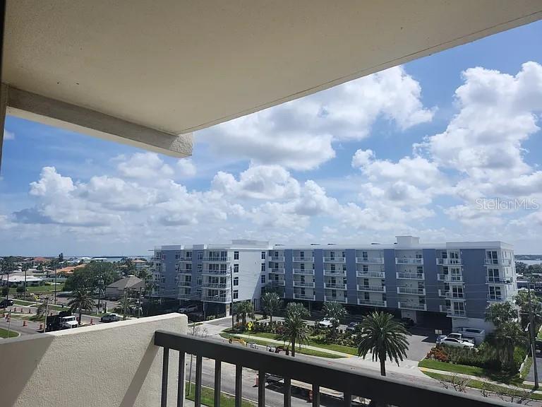 Image 23 of 26 For 400 Island Way 512