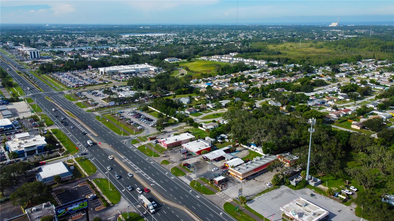 Listing photo id 9 for 3333 Us Highway 19  6