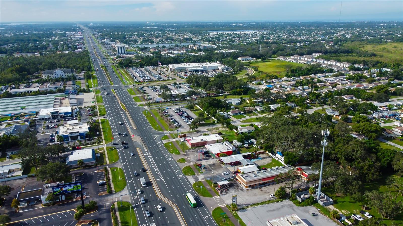 Listing photo id 10 for 3333 Us Highway 19  6