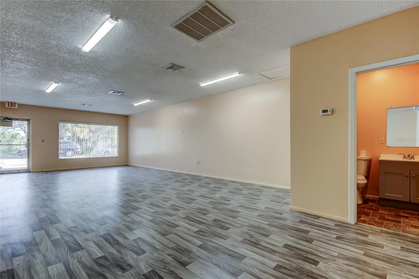 Listing photo id 17 for 3333 Us Highway 19  6