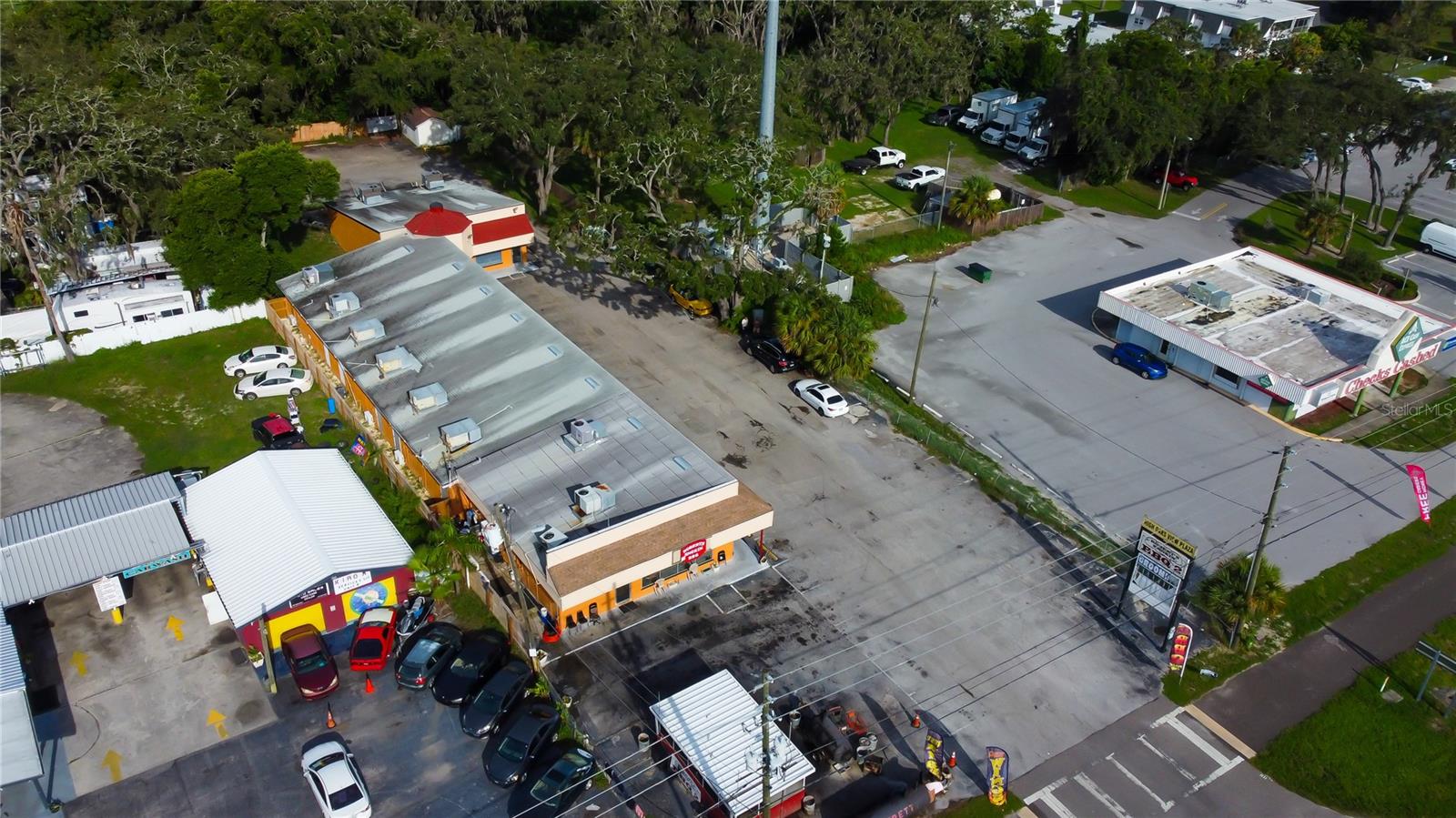 Listing photo id 2 for 3333 Us Highway 19  6