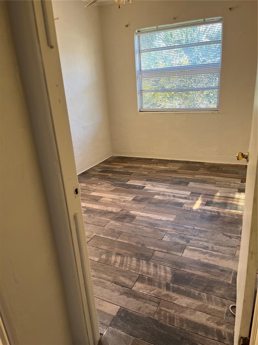 Image 3 of 15 For 420 Newton Avenue S