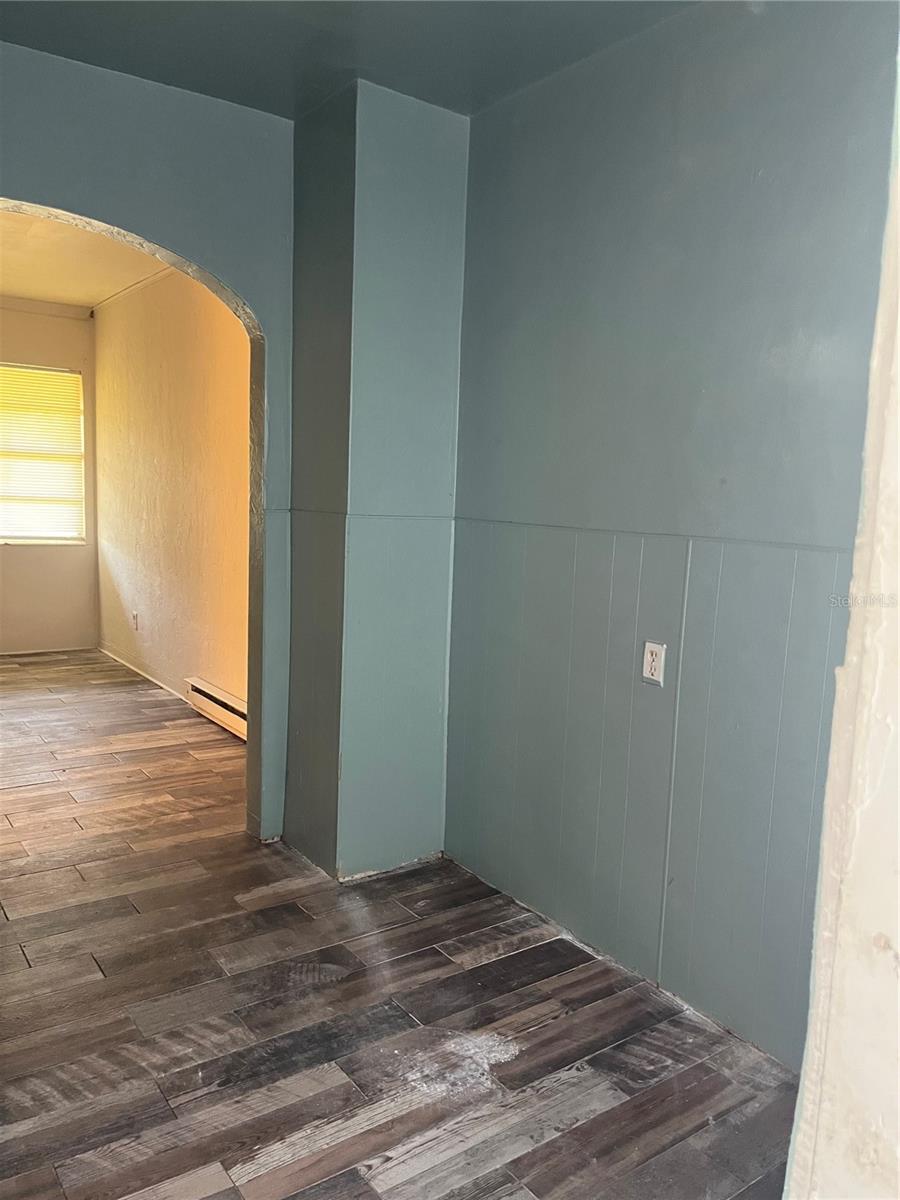 Image 9 of 15 For 420 Newton Avenue S