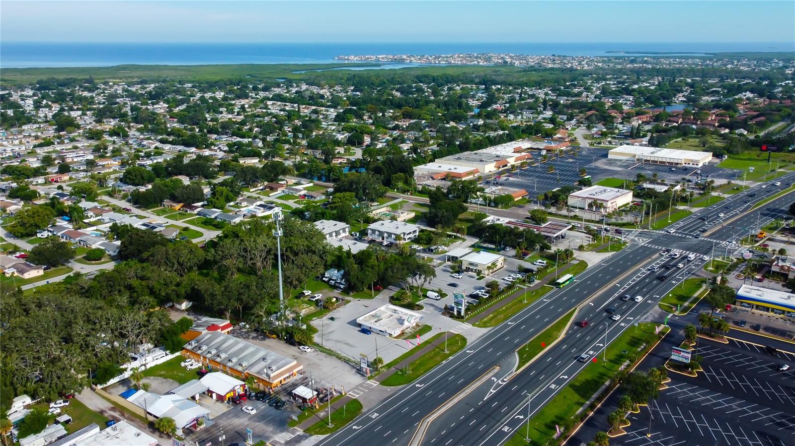 Listing photo id 8 for 3333 Us Highway 19  7