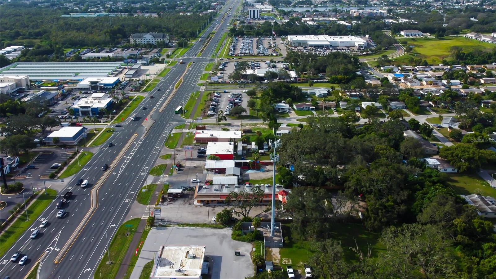 Listing photo id 10 for 3333 Us Highway 19  7