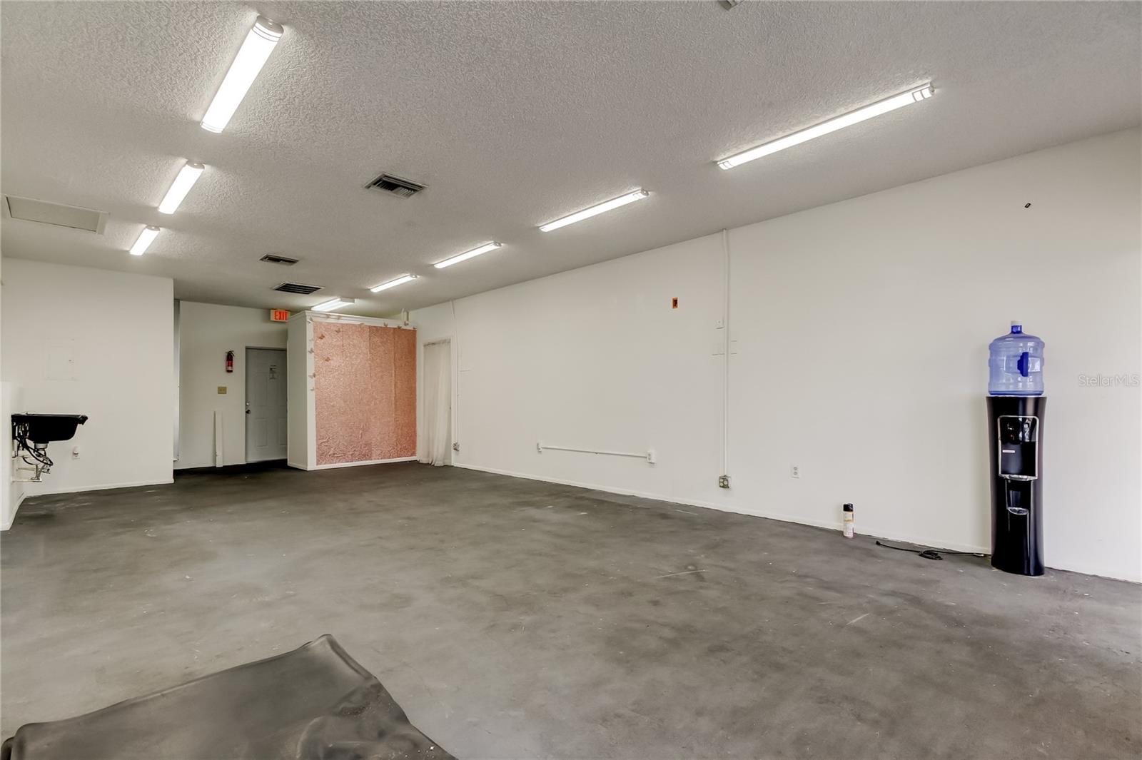 Listing photo id 15 for 3333 Us Highway 19  7