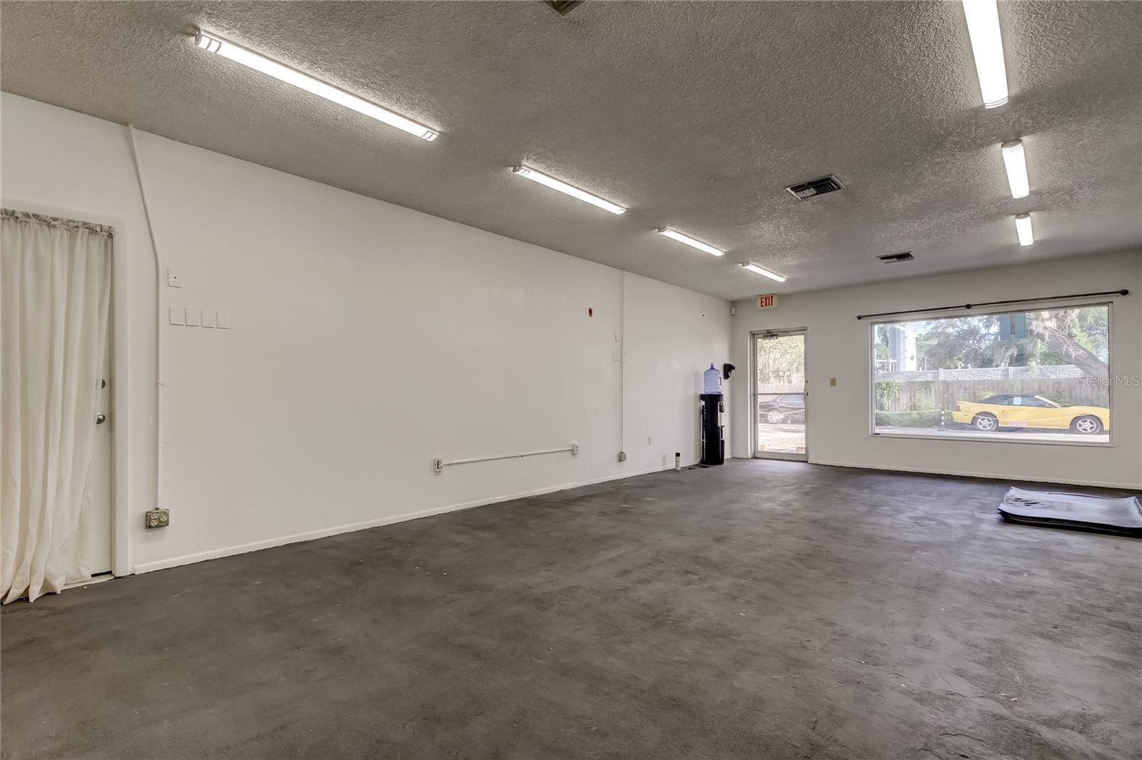 Listing photo id 17 for 3333 Us Highway 19  7