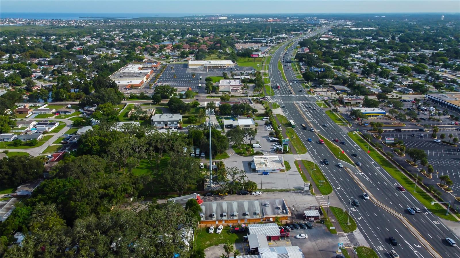 Listing photo id 7 for 3333 Us Highway 19  7