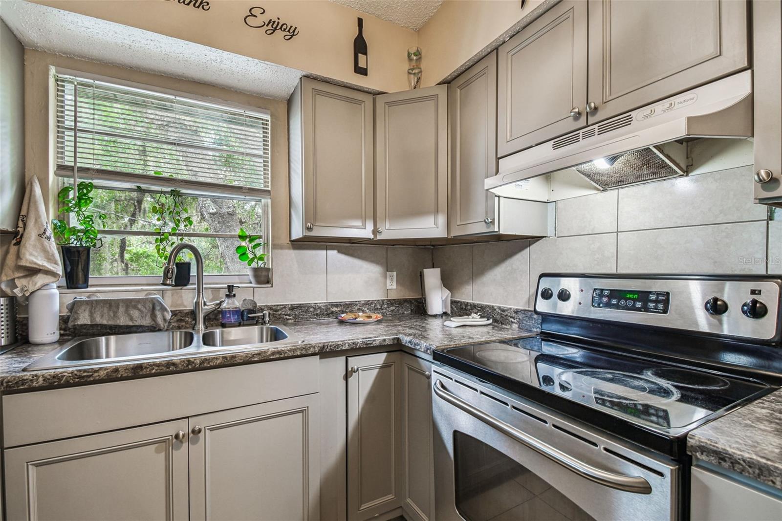 Image 8 of 25 For 7902 14th Street