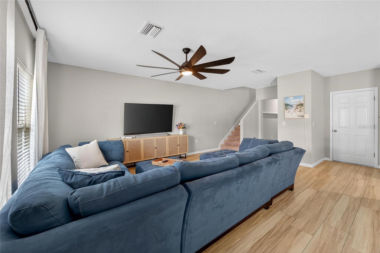 Image 11 of 47 For 14636 Brumby Ridge Avenue