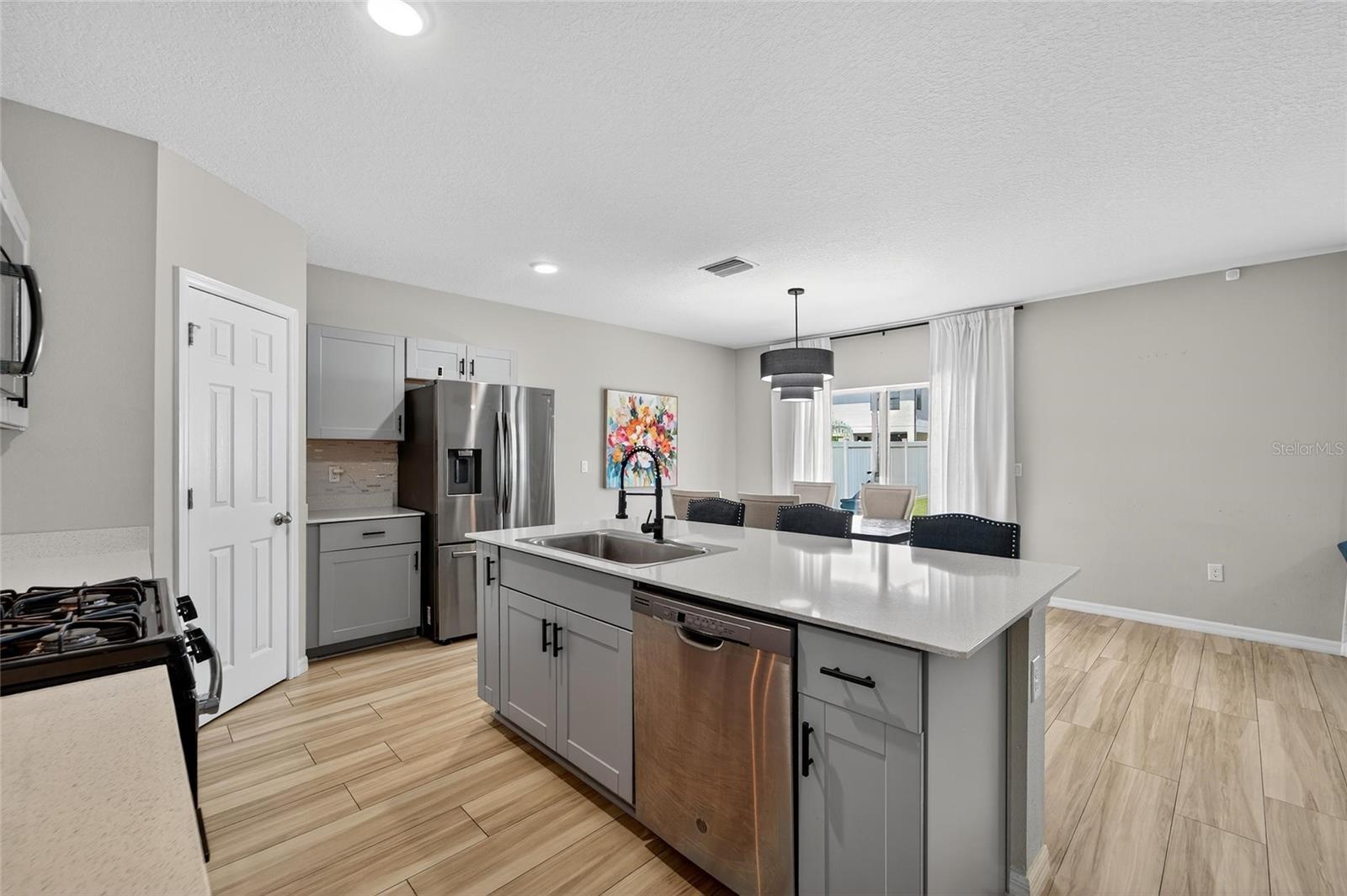 Image 14 of 47 For 14636 Brumby Ridge Avenue