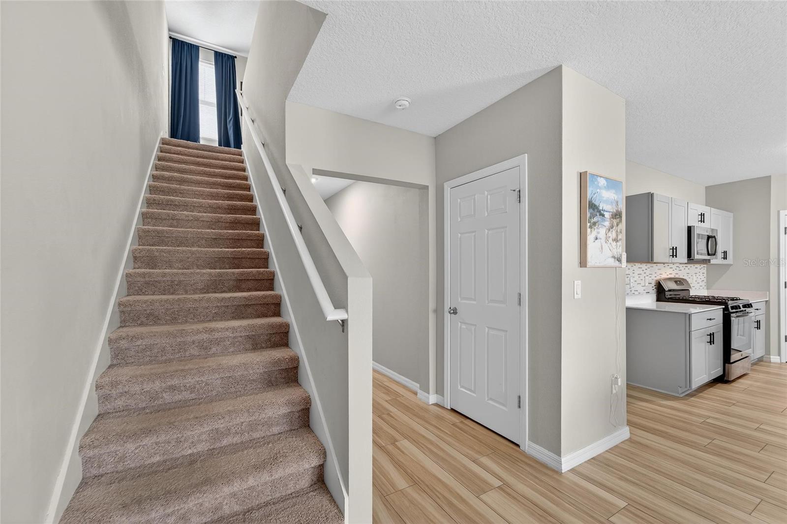 Image 18 of 47 For 14636 Brumby Ridge Avenue