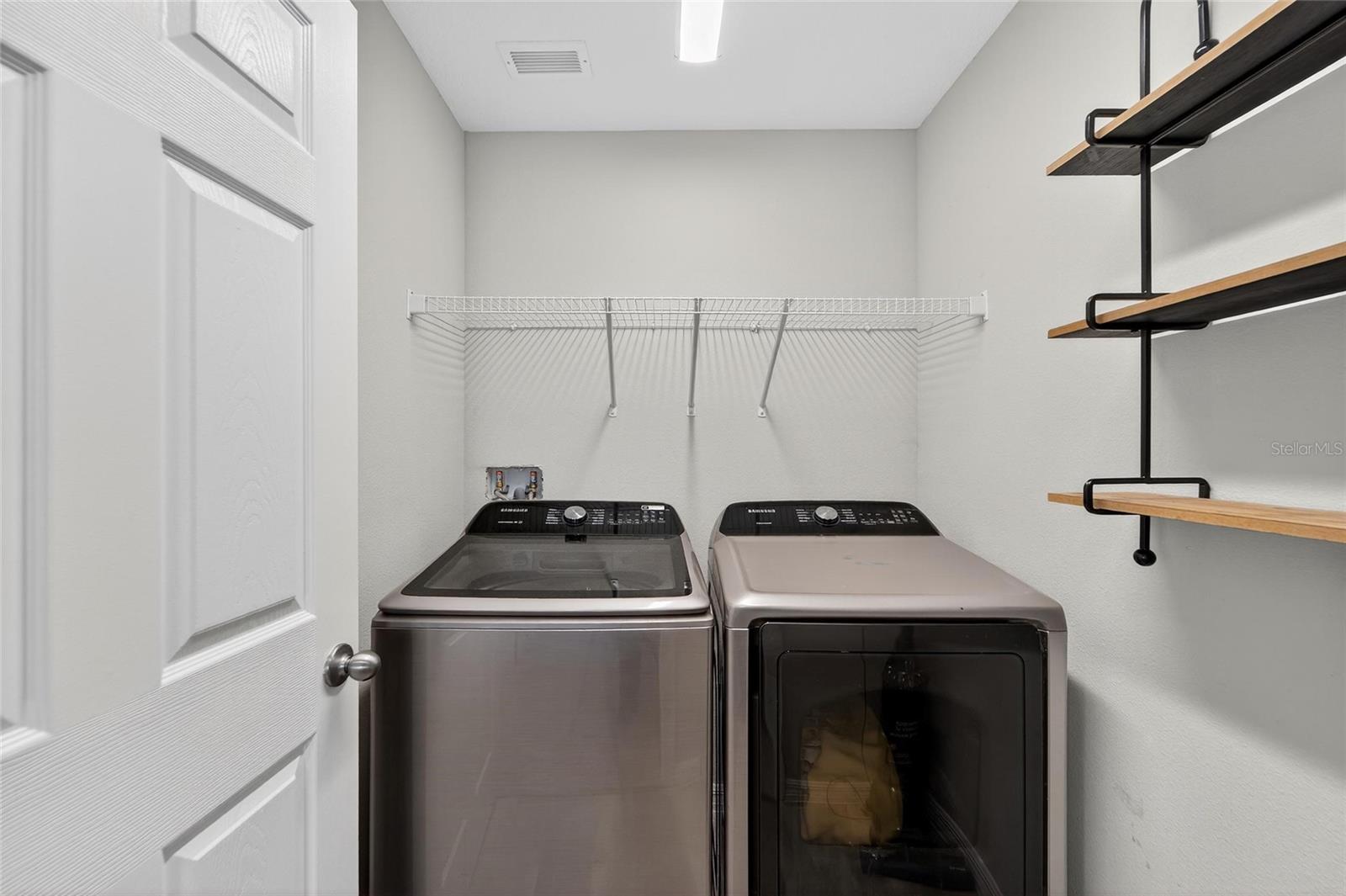 Image 29 of 47 For 14636 Brumby Ridge Avenue