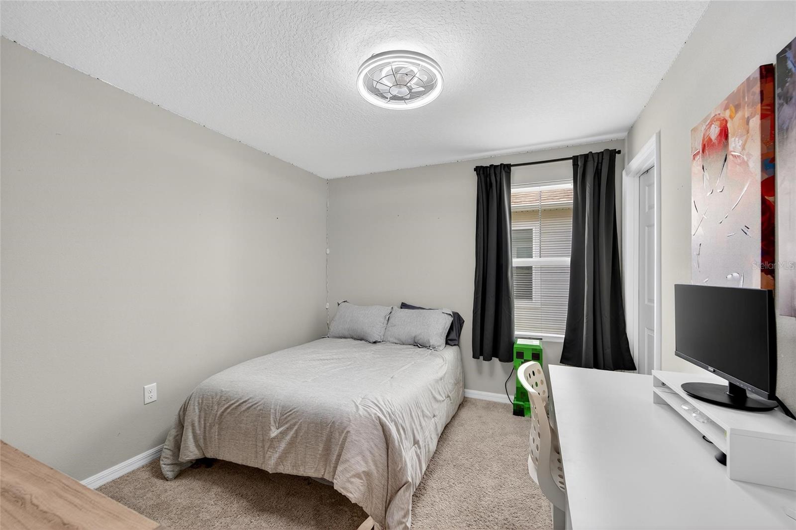 Image 32 of 47 For 14636 Brumby Ridge Avenue