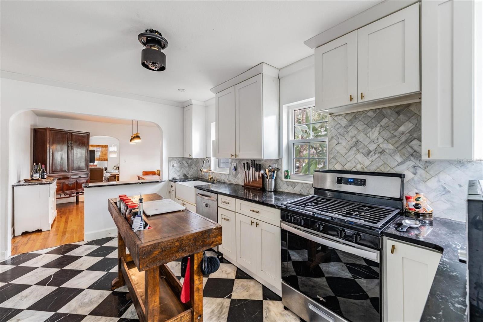 Image 10 of 34 For 801 22nd Street N