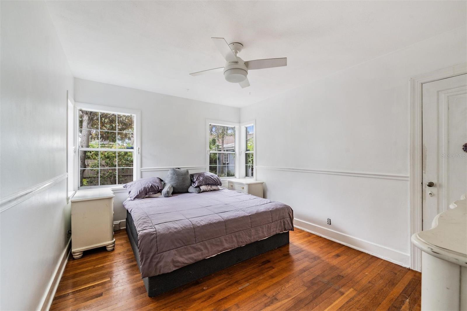 Image 17 of 34 For 801 22nd Street N