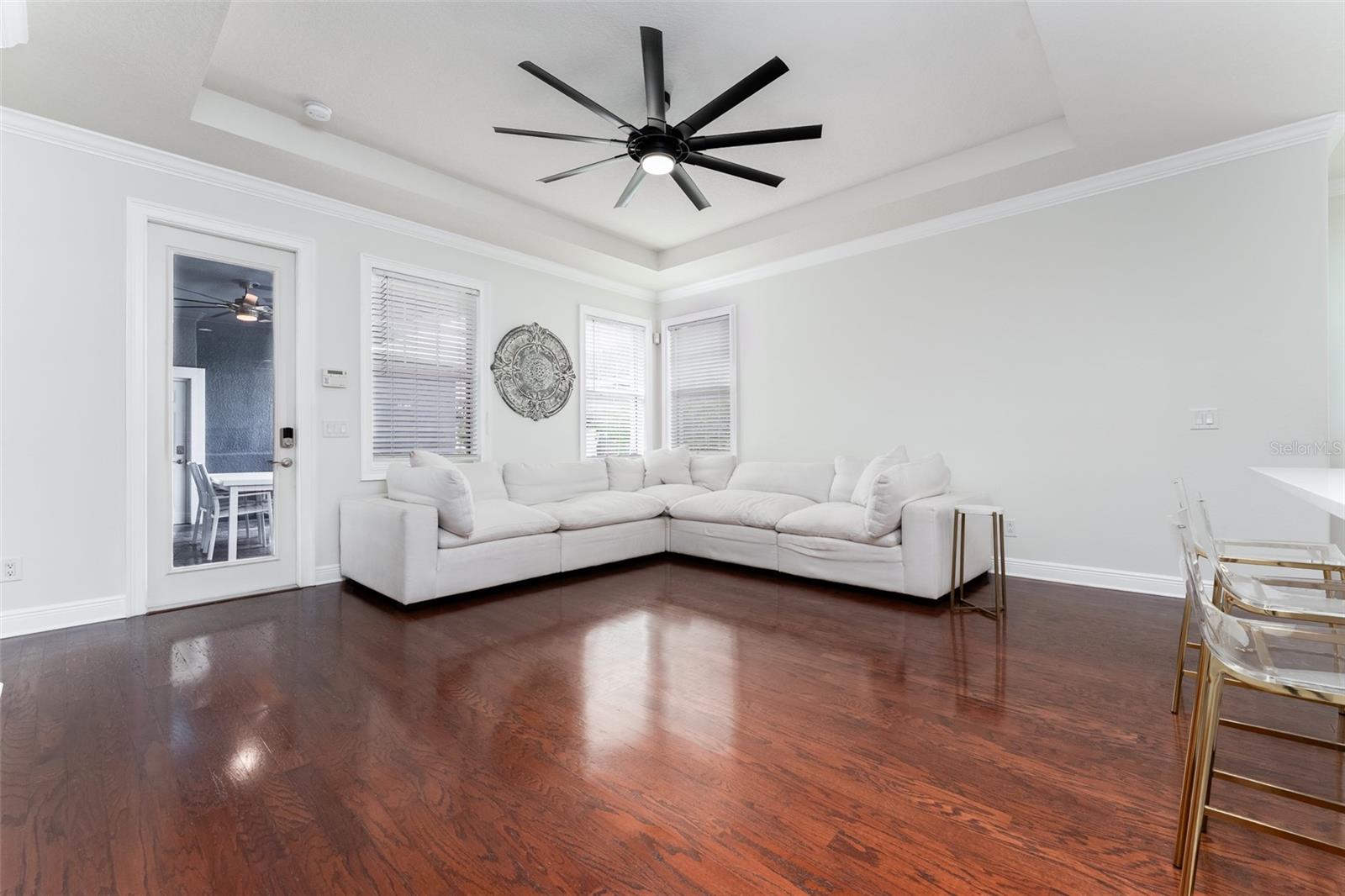 Image 12 of 48 For 16007 Loneoak View Drive