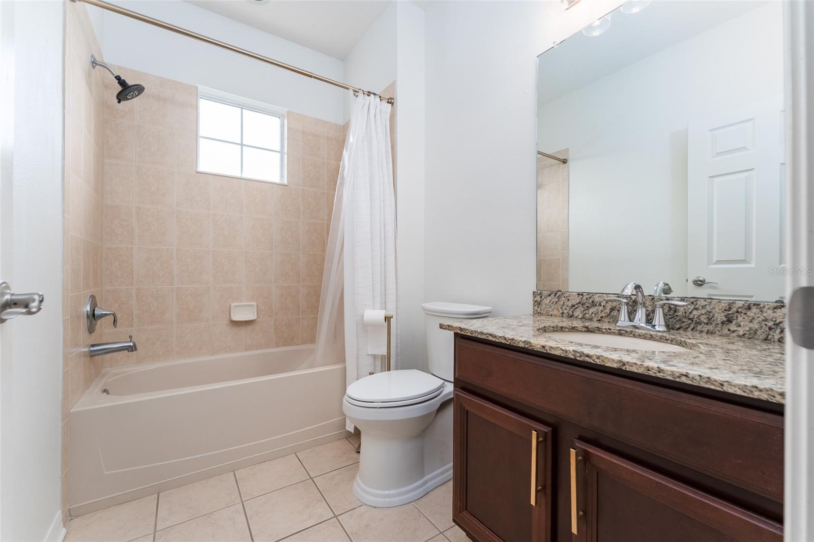 Image 31 of 48 For 16007 Loneoak View Drive