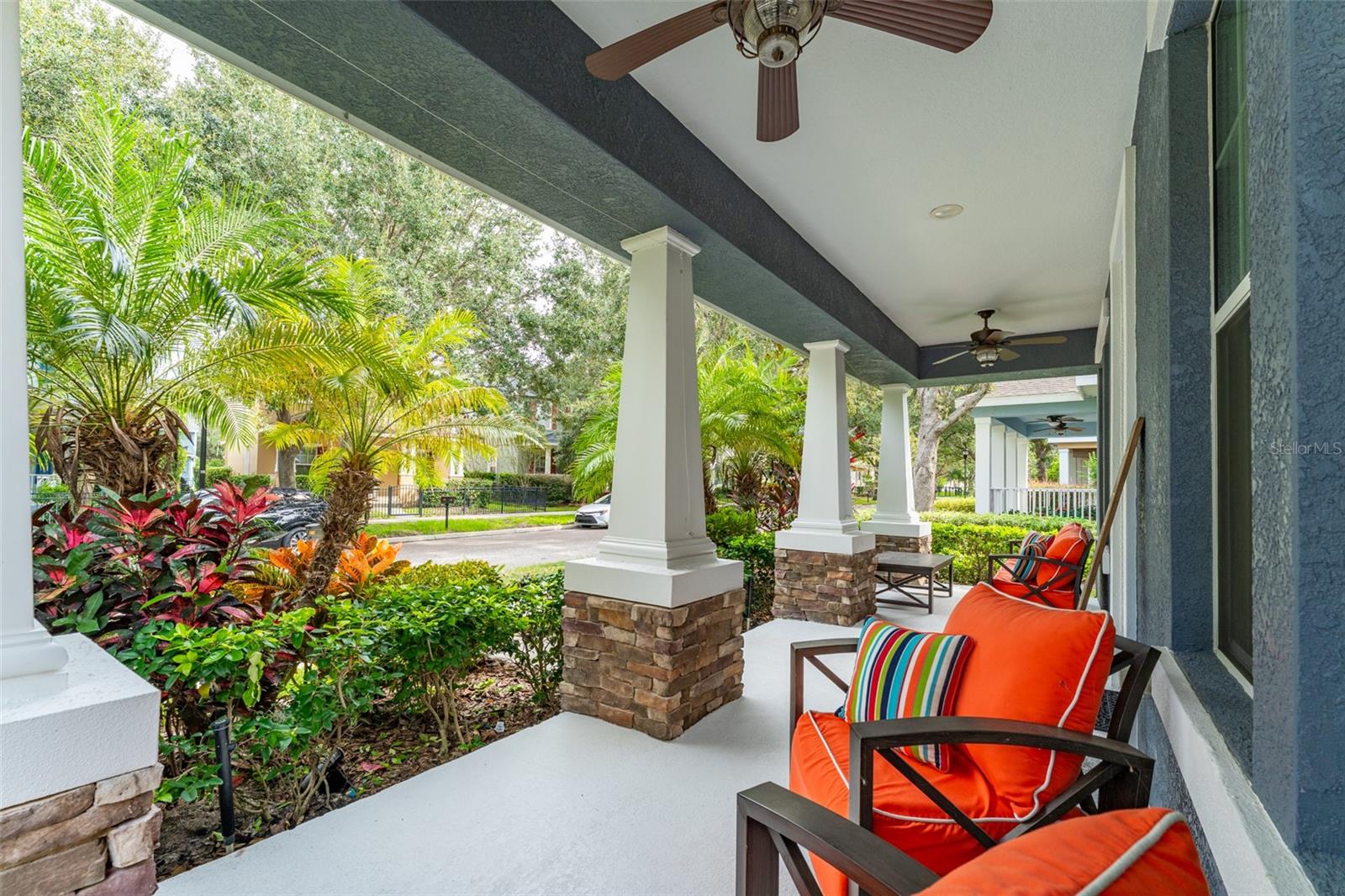 Image 4 of 48 For 16007 Loneoak View Drive