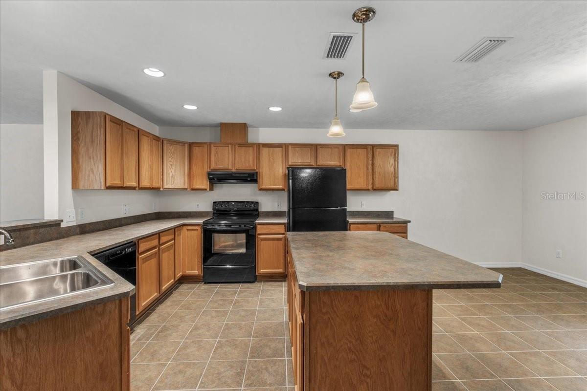 Image 4 of 32 For 17311 67th Avenue