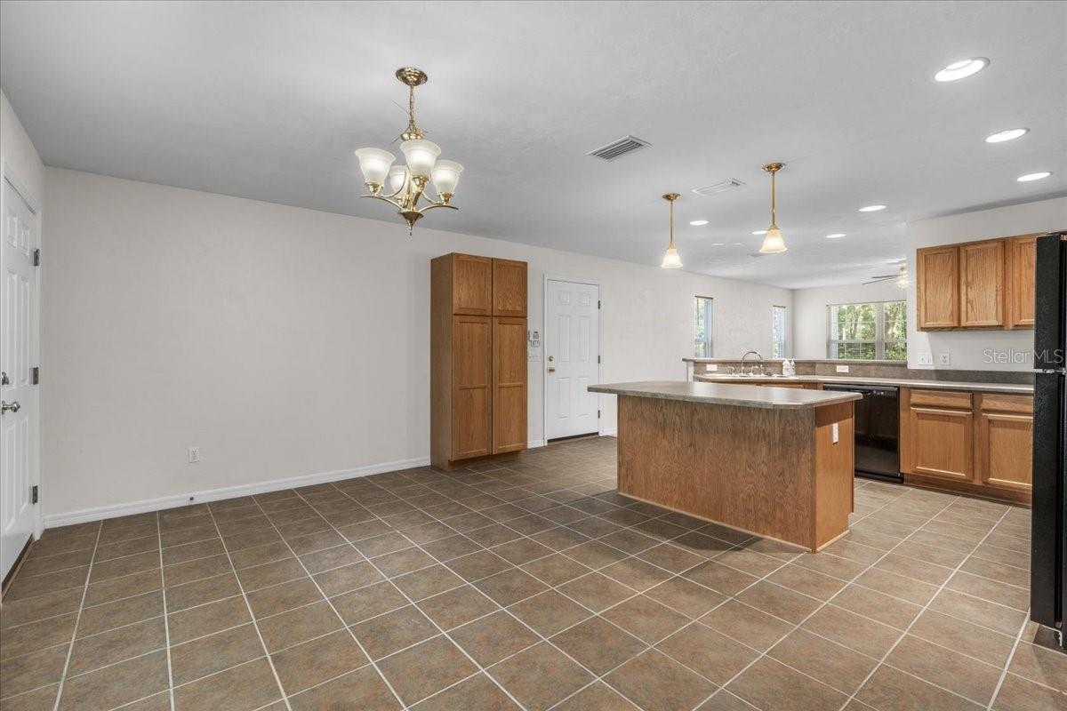 Image 7 of 32 For 17311 67th Avenue