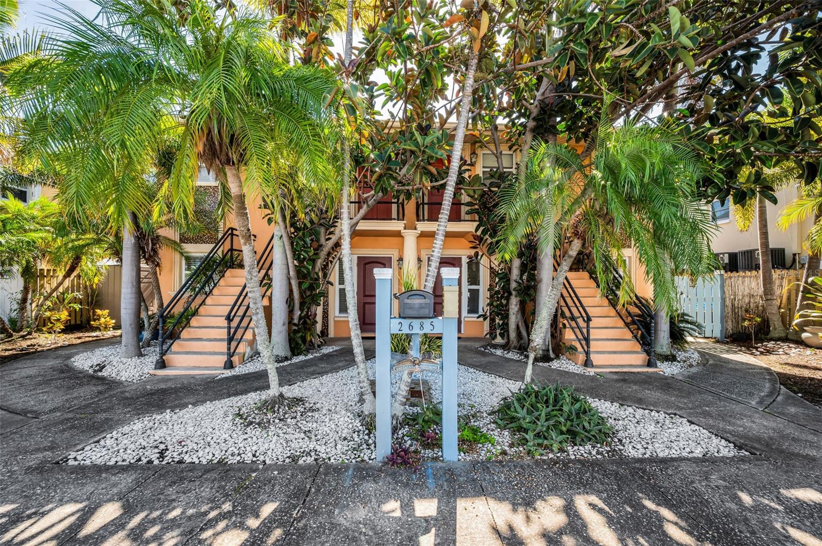 Listing photo id 8 for 2685 St Josephs Drive E